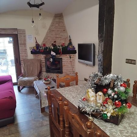 Vivienda Turistica El Caneco Tordesillas Exterior foto
