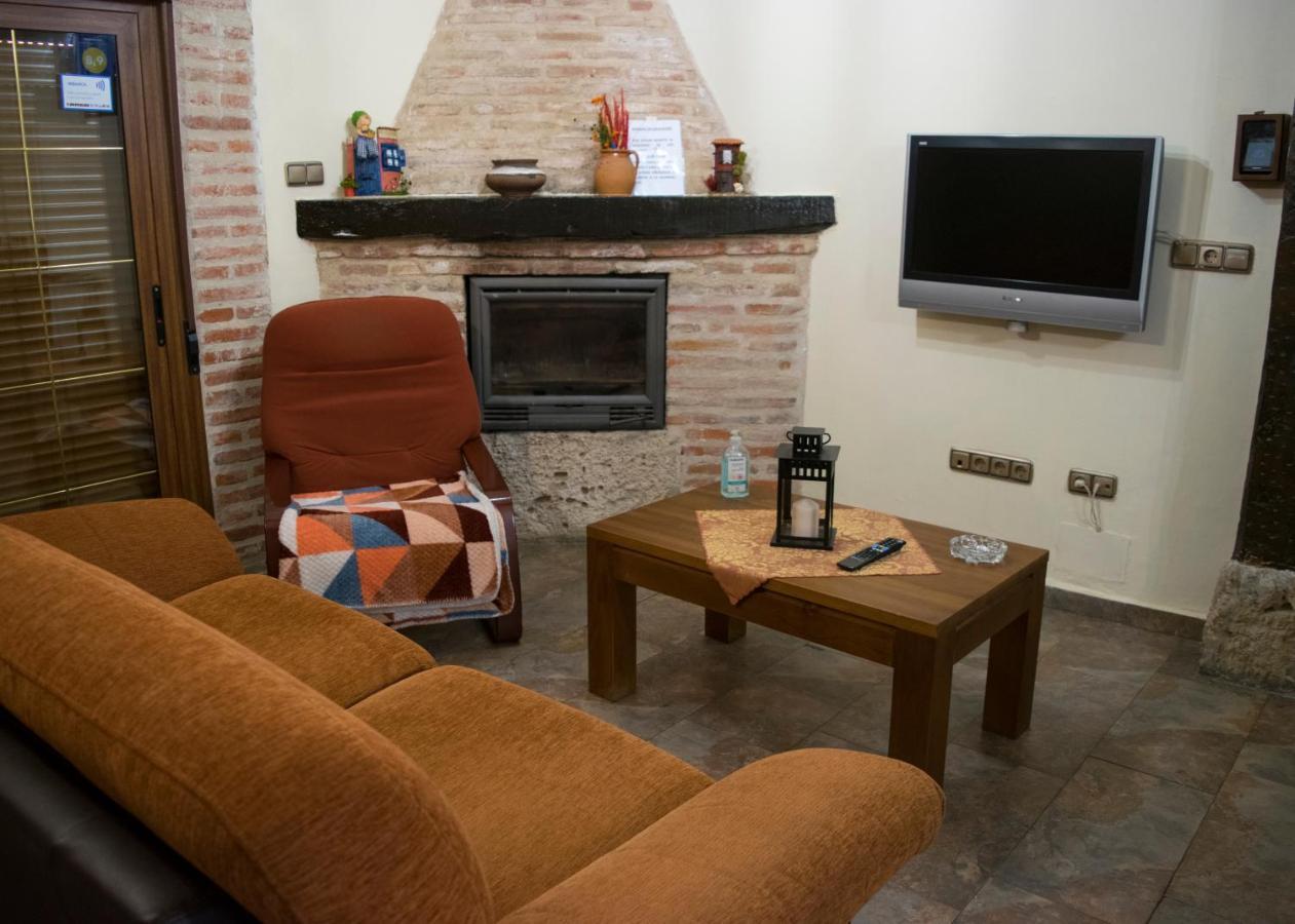 Vivienda Turistica El Caneco Tordesillas Exterior foto